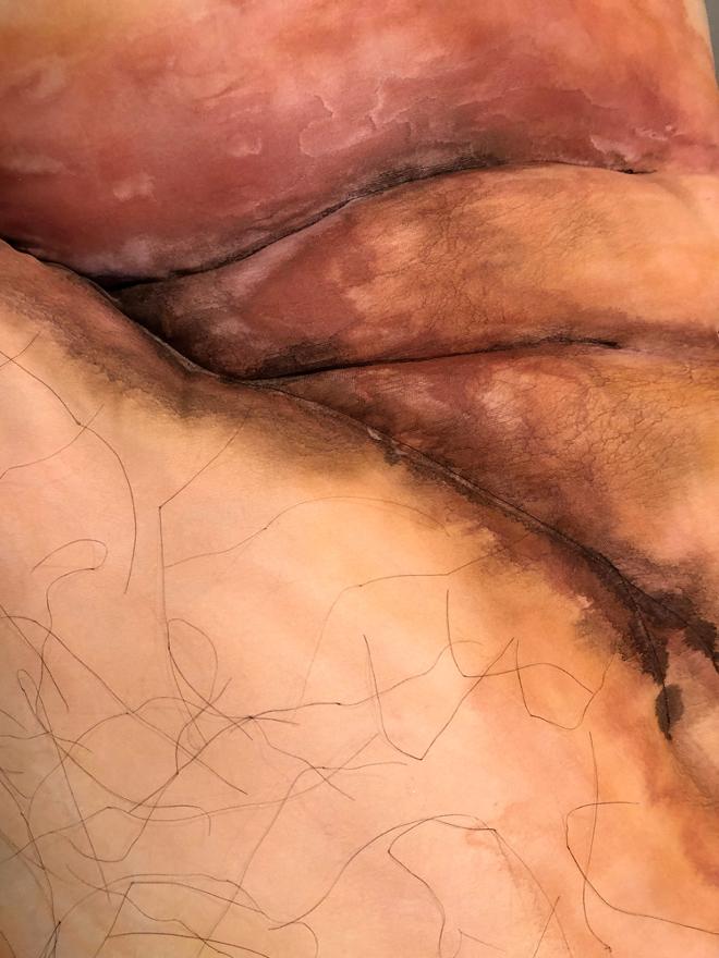 A close up of the torso. 